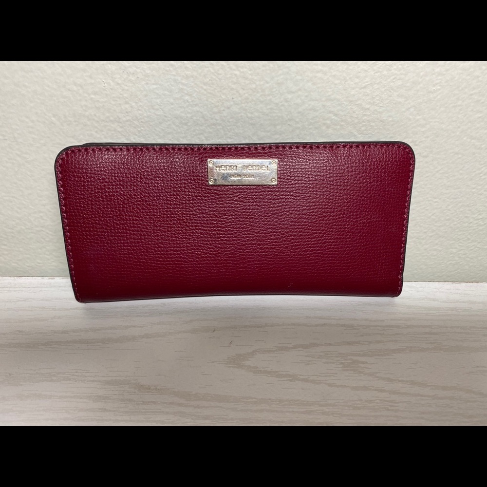 Henri Bendel Wallet